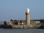 SX01382 Dunmore East lighthouse.jpg